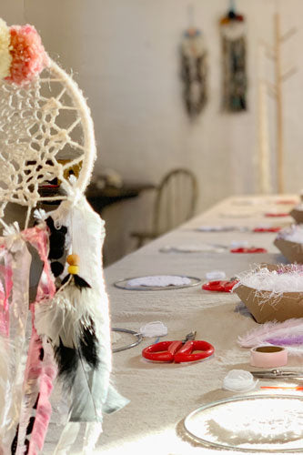 Open image in slideshow, Dreamcatcher Making • Art & Craft Party